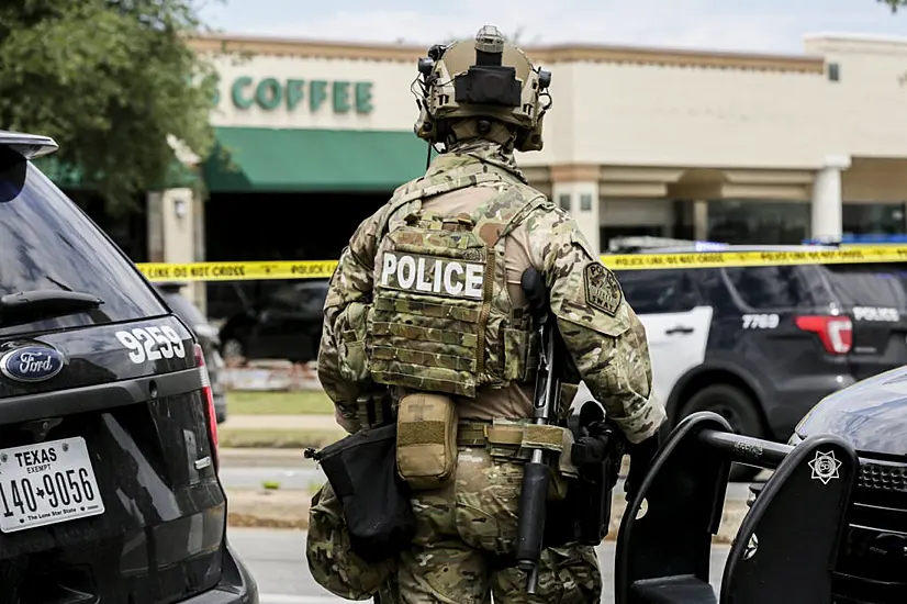 Texas Police Hunt Gunman After Three Shot Dead