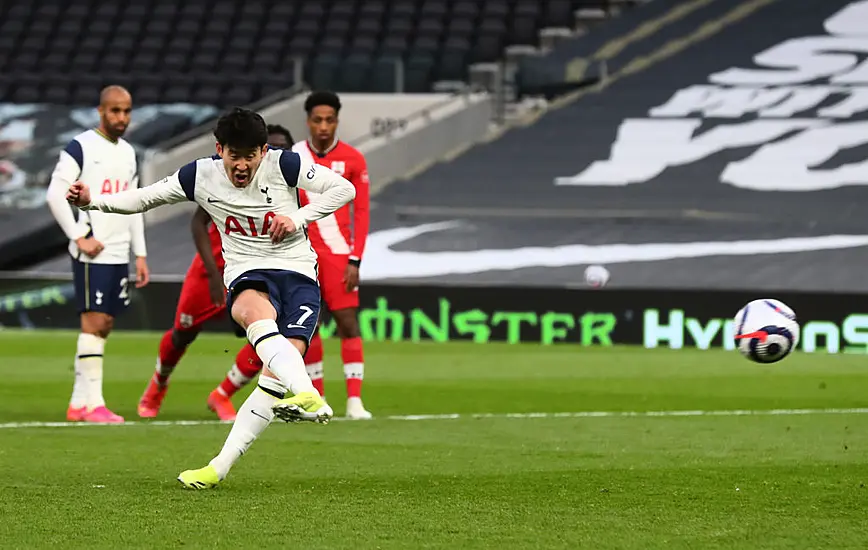 Mason Makes Winning Start As Spurs Switch Focus Back To Premier League