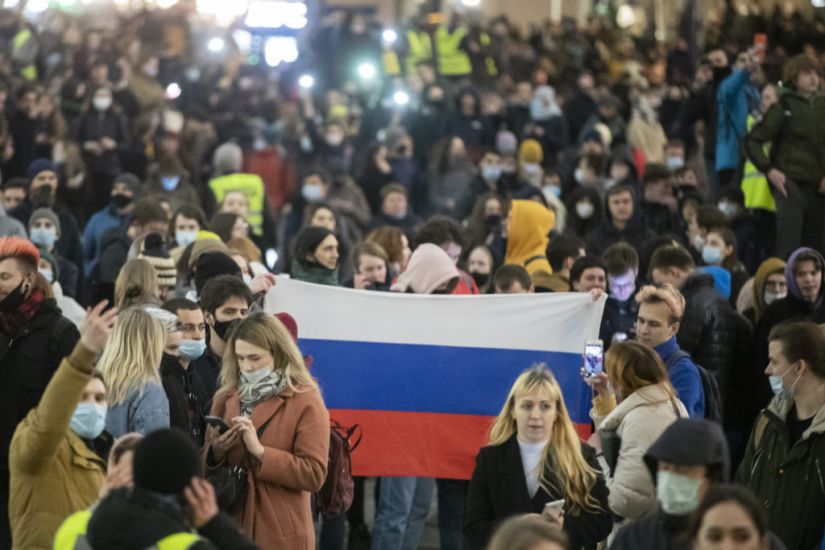 Thousands March In Moscow Calling For Alexei Navalny To Be Freed
