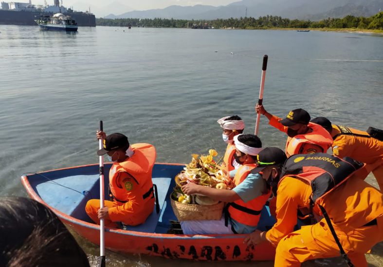 Indonesia Pays Respects To Crew Members Killed In Submarine Disaster