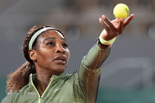 Serena Williams Beats Irina-Camelia Begu In First French Open Night Session