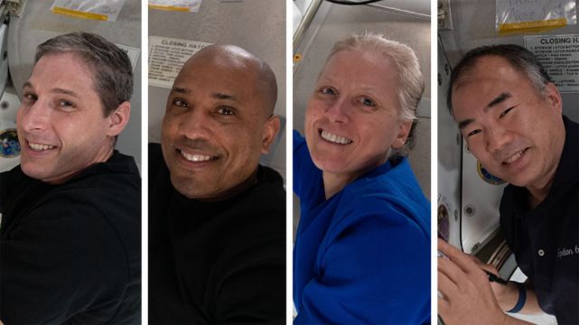 Spacex Returns Four Astronauts To Earth In Rare Night Splashdown