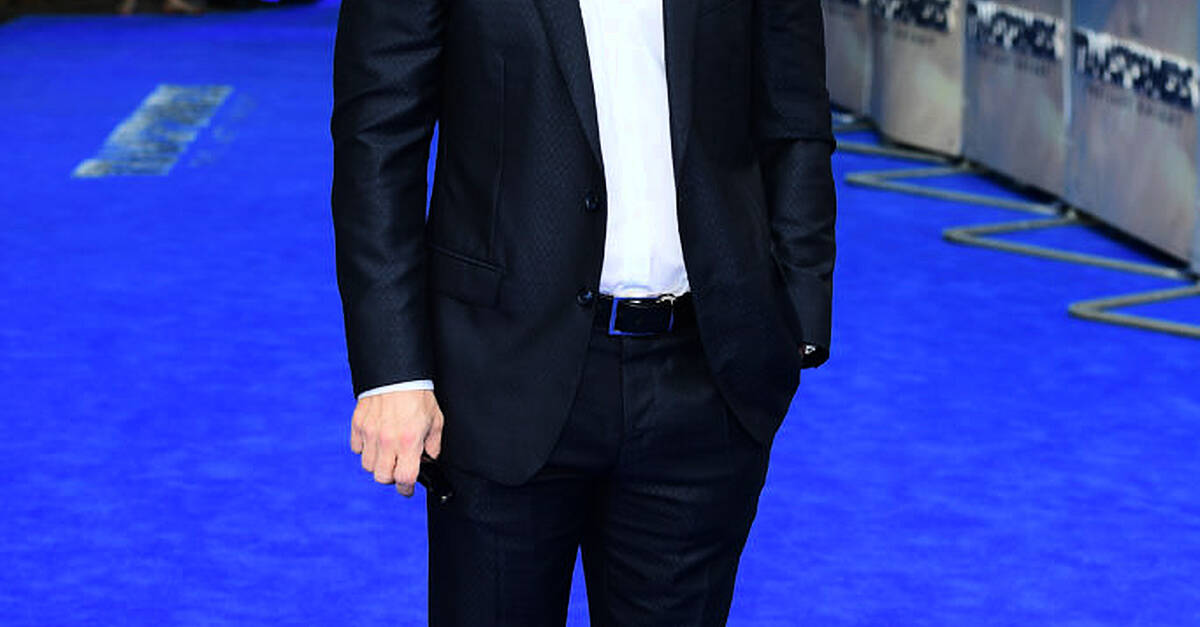 Mark Wahlberg shows off body transformation as he gains ...