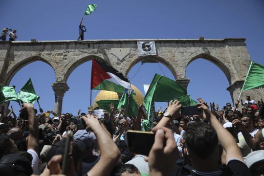 Dozens Hurt As Palestinians And Israeli Police Clash At Al-Aqsa Mosque