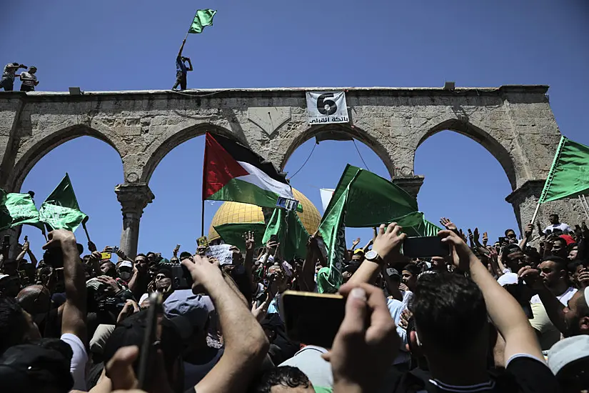 Dozens Hurt As Palestinians And Israeli Police Clash At Al-Aqsa Mosque