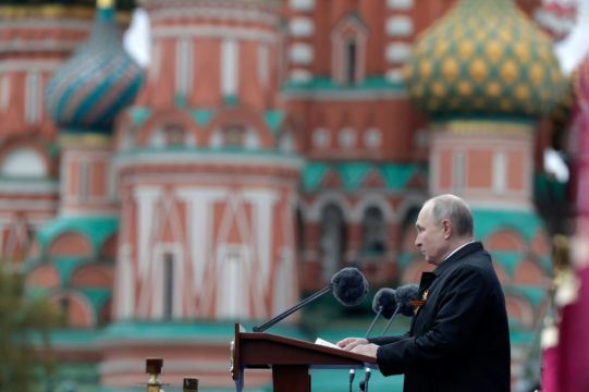 Putin Tells Red Square Parade That Nazi Ideas Persist