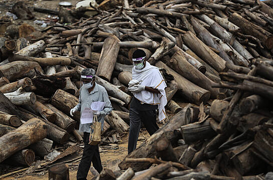 Indian Authorities Confirm Another 4,205 Deaths Amid Coronavirus Surge