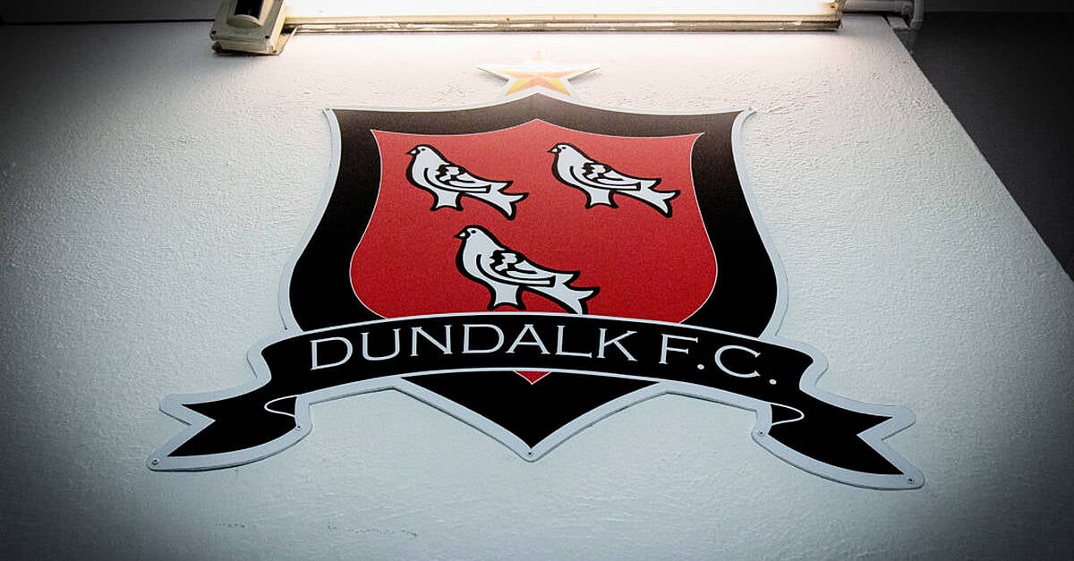 собственикът на Dundalk Брайън Айнскоу е казал на репортери че