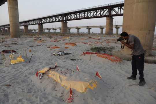 Hundreds Of Bodies Found Buried Along Indian Riverbanks