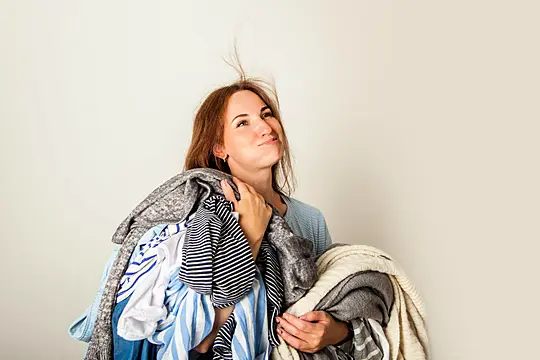 Messy Wardrobe Stressing You Out? Seven Steps To Declutter And Organise