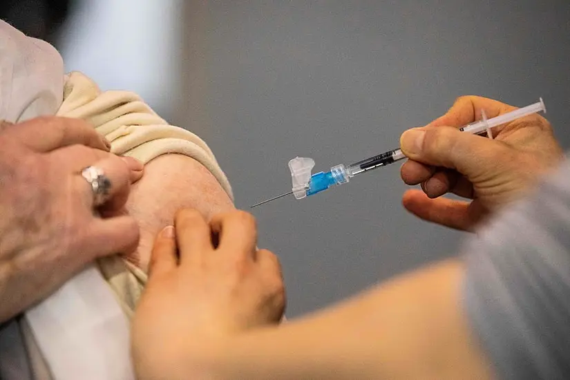 Professor Concerned Over Niac Delays With No Decision On Vaccine Mixing Made