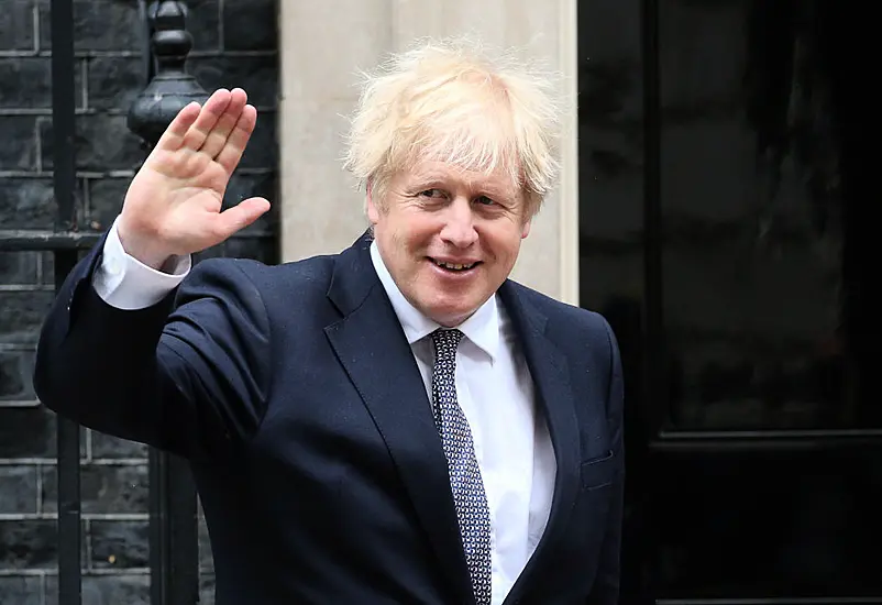 Johnson Described Uk Health Minister As ‘Totally Hopeless’, According To Cummings