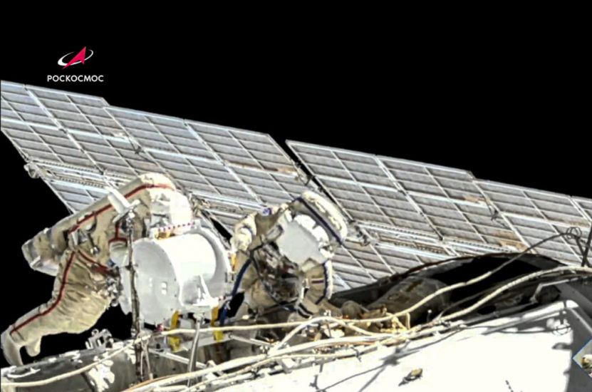 Spacewalking Russian Cosmonauts Prepare Iss For Disposal Mission