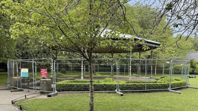 Stephen's Green Bandstand Closed To Protect It From Vandalism - Opw