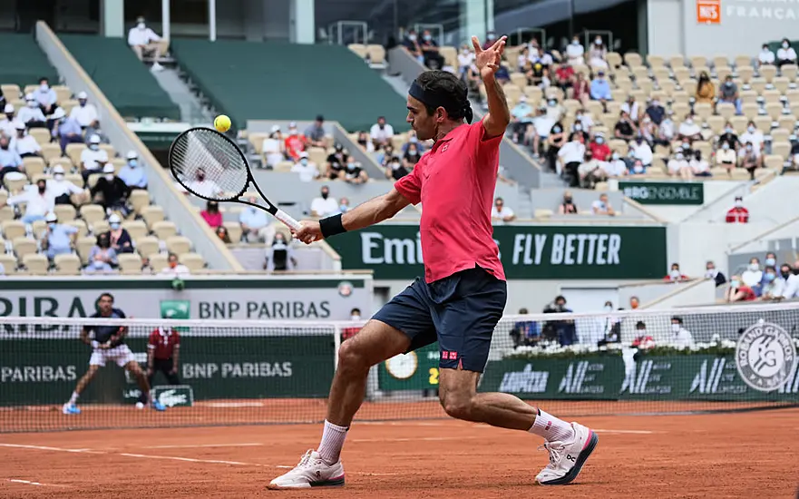 Angry Roger Federer Loses Cool With Umpire On Way To Victory Over Marin Cilic