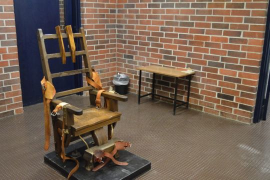 Executions Blocked In Us State Because Of Lack Of Firing Squad Option