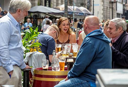 Serving Alcohol Outdoors Does Not Breach Licensing Laws, Says Barrister