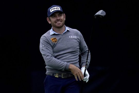 Louis Oosthuizen Holds On To Share Of Lead At Weather-Affected Us Open