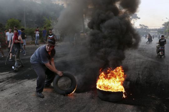 Soldiers And Protesters Injured In Riots Over Lebanon Economic Crisis