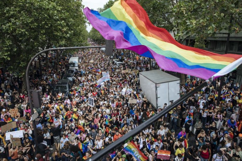 France Legalises Ivf For Lesbians And Single Women