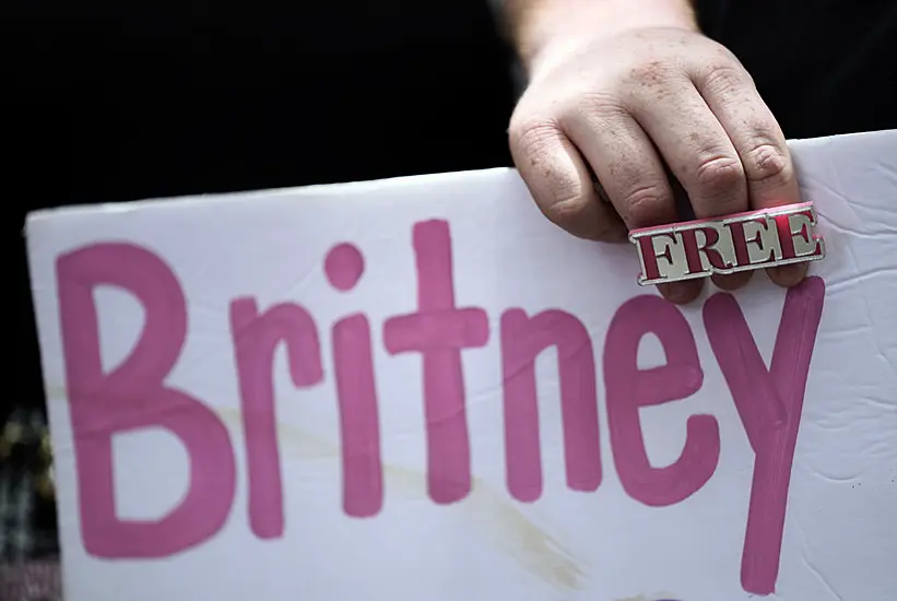 Britney Spears’s Court-Appointed Lawyer Offers Resignation From Conservatorship