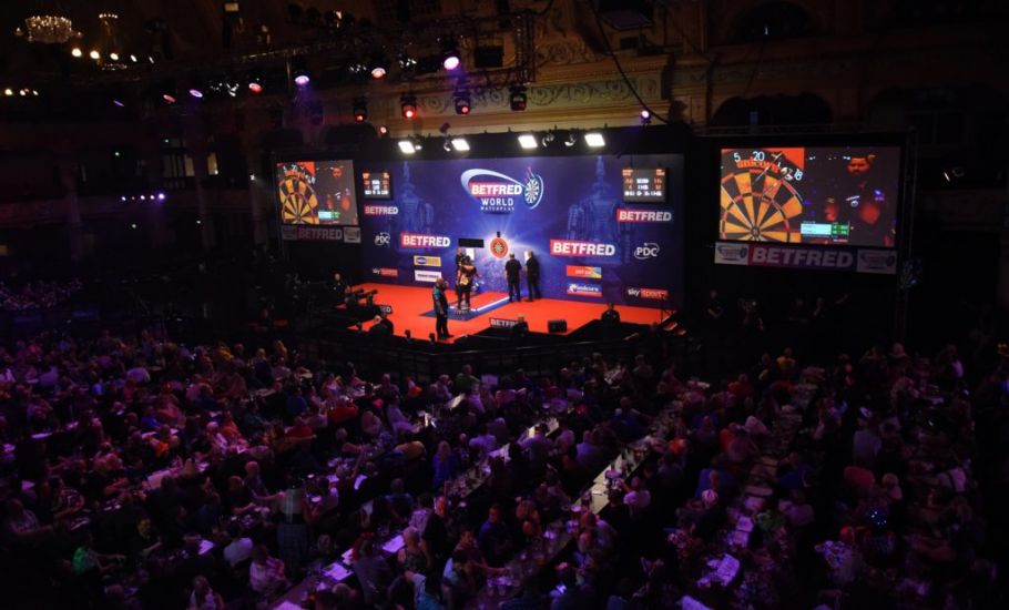 World Matchplay Darts Set To Switch To Capacity Crowds Mid-Tournament