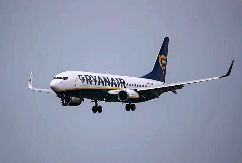 Australian Pensioner Sues Ryanair Claiming Injury During Turbulence