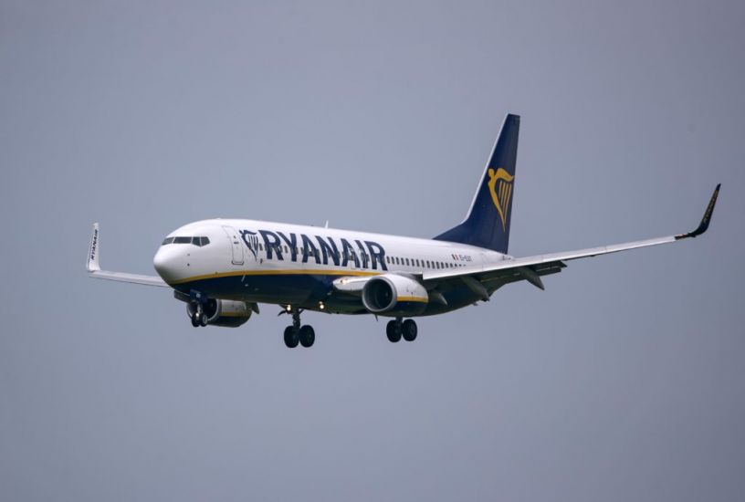 Australian Pensioner Sues Ryanair Claiming Injury During Turbulence