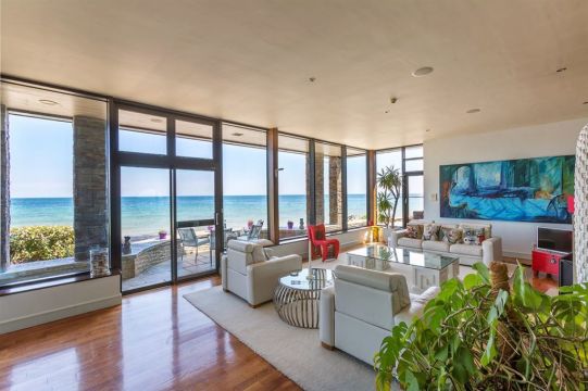 Pool At Eye Level With The Ocean Is This Irish Coastal Home's Claim To Fame