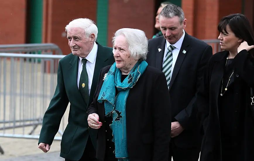 Charlie Gallagher, First Scottish-Born Player For Republic Of Ireland, Dies At 80