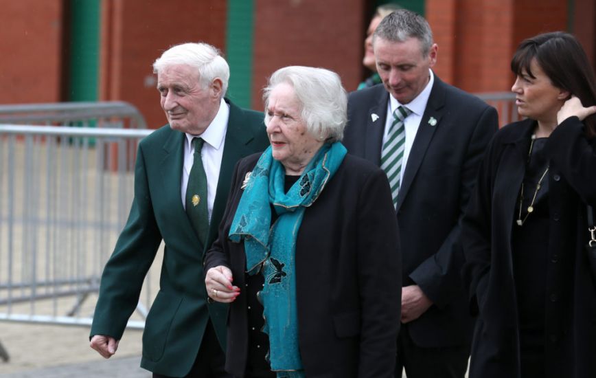 Charlie Gallagher, First Scottish-Born Player For Republic Of Ireland, Dies At 80