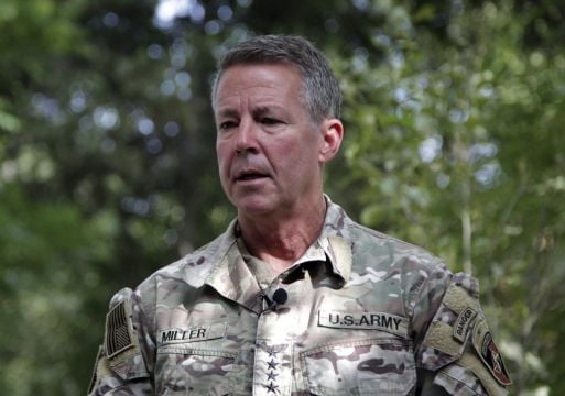 Top Us Commander In Afghanistan Relinquishes Post