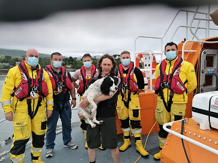 Man And Dog Stranded Overnight On Rock Rescued By Castletownbere Rnli Lifeboat