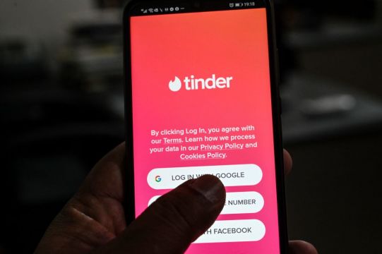 Victims Scammed Out Of €800,000 In Romance Fraud Cases On Dating Apps