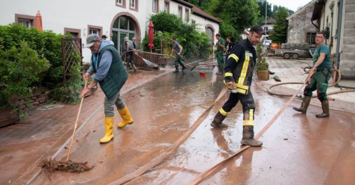 Más de 50 muertos y decenas de desaparecidos en fuertes ...