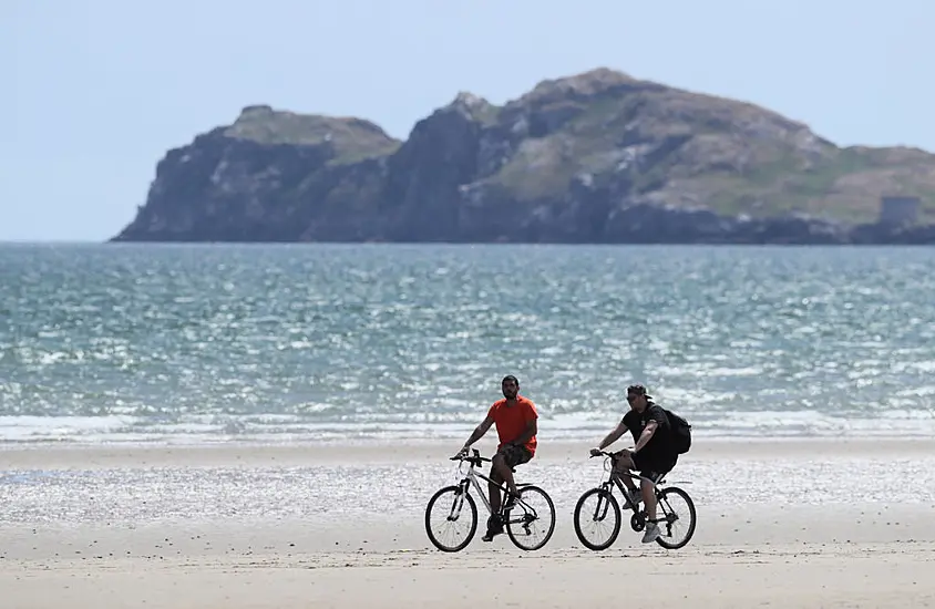 Met Éireann Issues Orange Warning As Six Counties Face Near-Record Temperatures