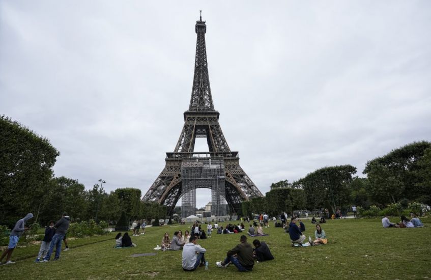 France Requires Covid Pass For Eiffel Tower And Tourist Venues