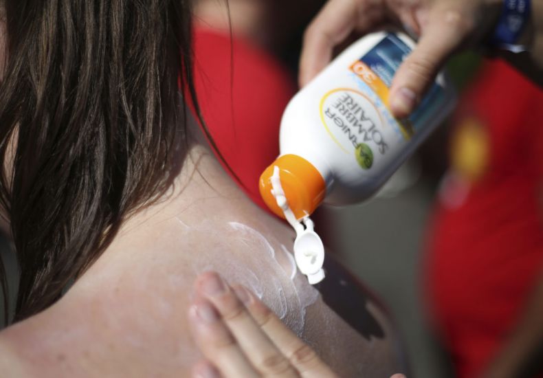 Hse Urge Parents To Protect Children Against Sunburn