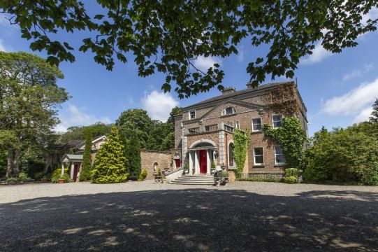 Contents Of Bill Cullen's Former Home, Osberstown House To Be Auctioned