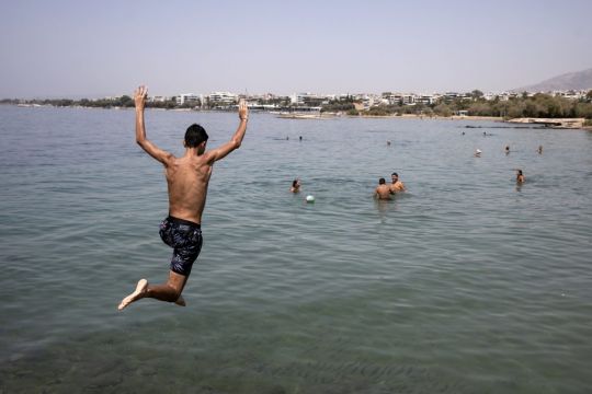 Emergency Measures In Greece As Temperatures To Reach 42C