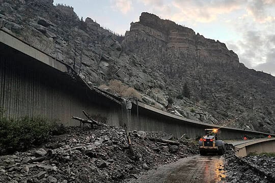 Mudslides Force Dozens Of Motorists To Spend Night On Motorway And In Tunnel