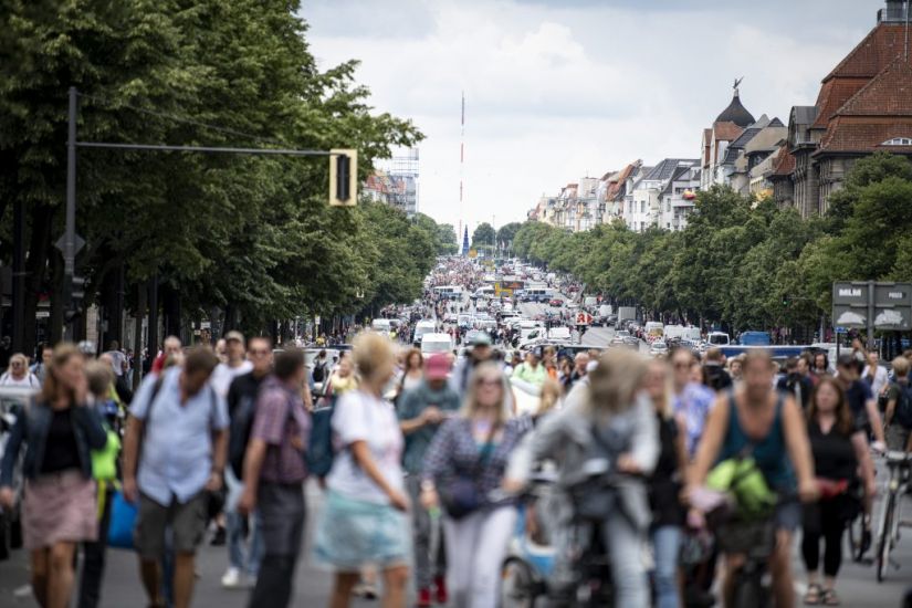 Man Dies After Being Detained By Berlin Police During Anti-Restrictions Demo