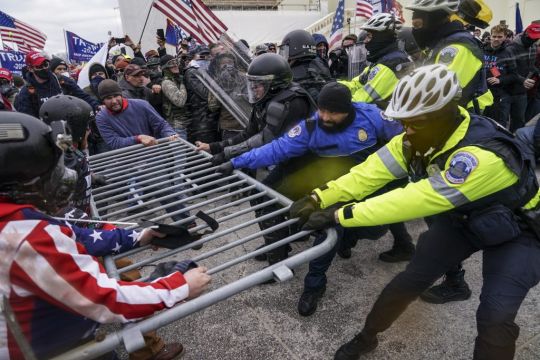 Man Pleads Guilty To Assaulting Officer During Us Capitol Riot