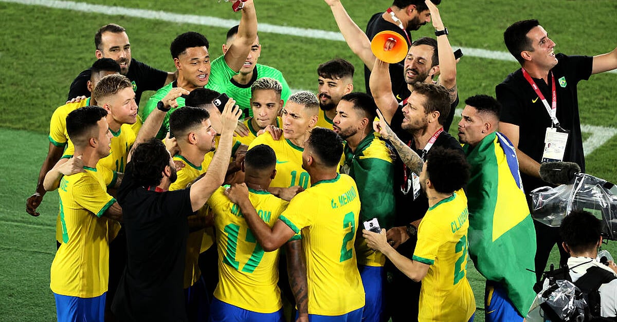 Soccer-Malcom grabs golden glory for Brazil