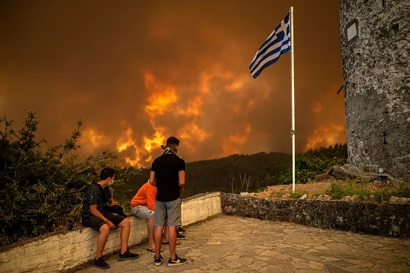 TOPSHOT-GREECE-FIRE