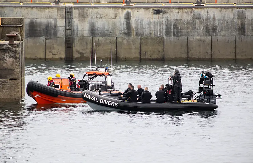 Irish Naval Service Divers Recover Body At Cliffs Of Moher