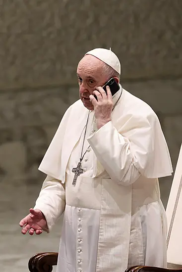 Holy Calling: Pope Francis Has Phone Chat During Audience With Public