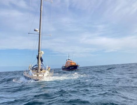 Four Rescued After Yacht Sinks Off Wexford Coast