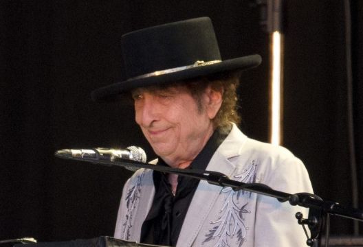 Bob Dylan Accused Of Molesting 12-Year-Old Girl In 1965