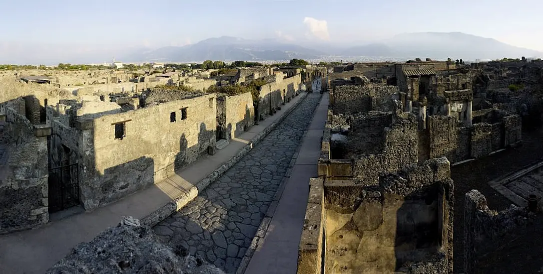 Well-Preserved Skeleton Suggests Greek Cultural Presence In Pompeii